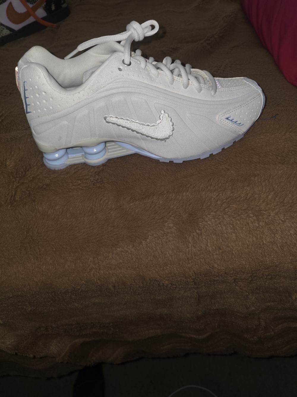 Nike Women’s White/Light Blue Shox Runner
